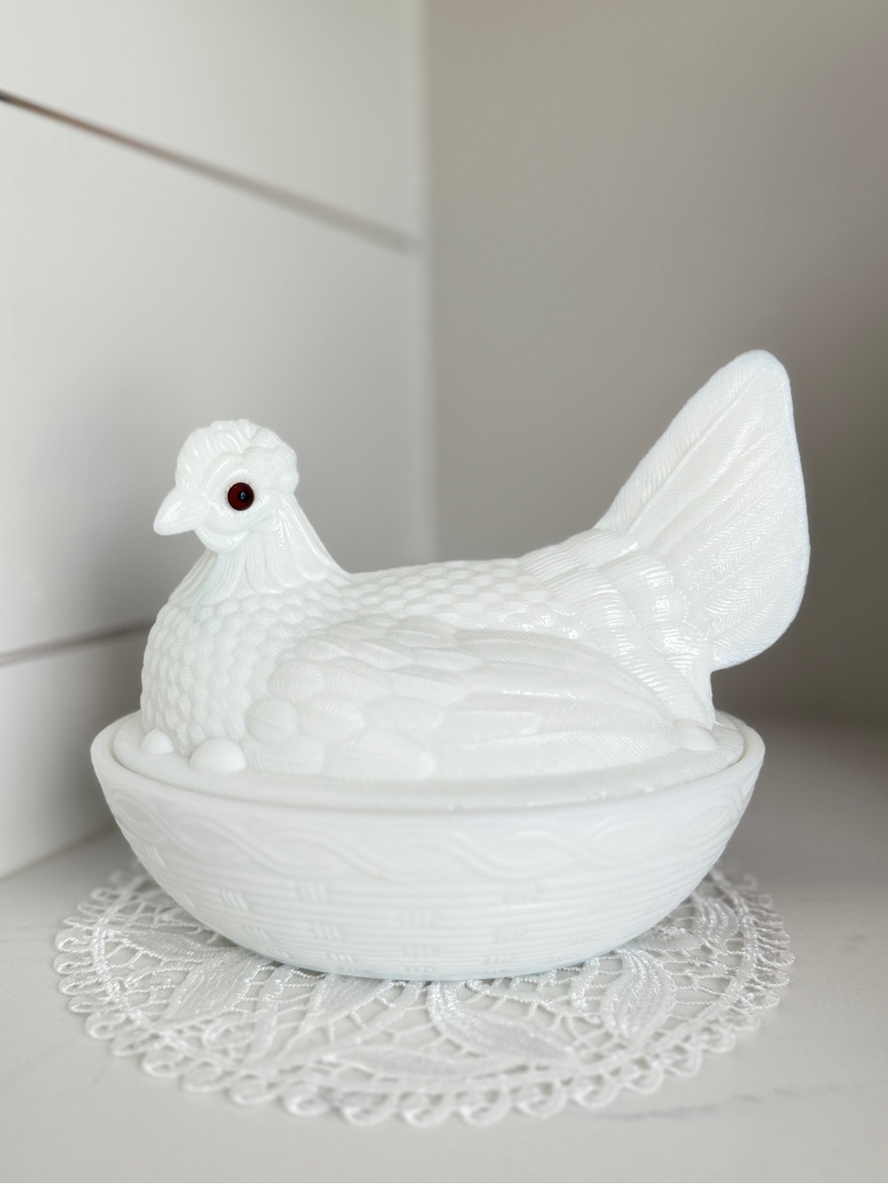 VTG Challinor Taylor 7” Milk Hen On Nest!